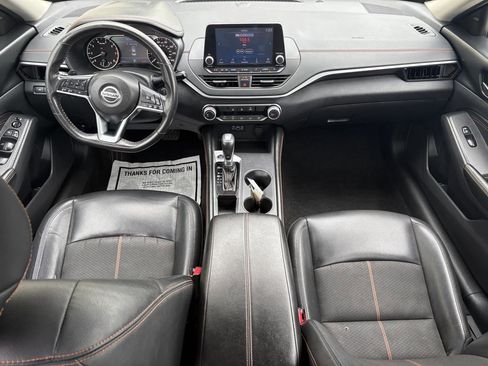 Used 2022 Nissan Altima 2.5 SR image 11