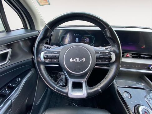 Used 2023 Kia Sportage EX image 12