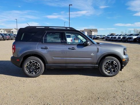 New 2025 Ford Bronco Sport Outer Banks w/ Outer Banks Tech Package+ image 2