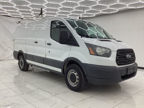 Used 2016 Ford Transit 250 130 Low Roof RWD image 7