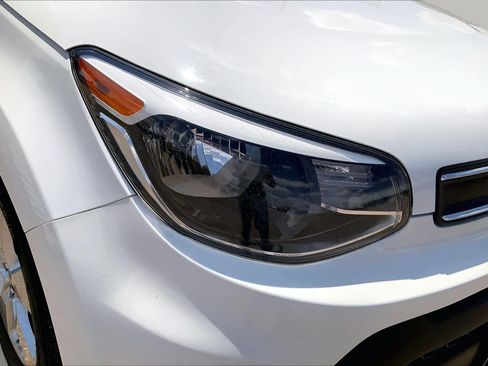 Used 2017 Kia Soul FWD image 33