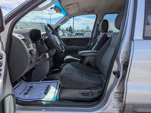 Used 2003 Ford Escape XLT FWD image 12