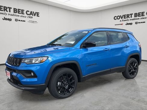 New 2026 Jeep Compass Latitude image 3