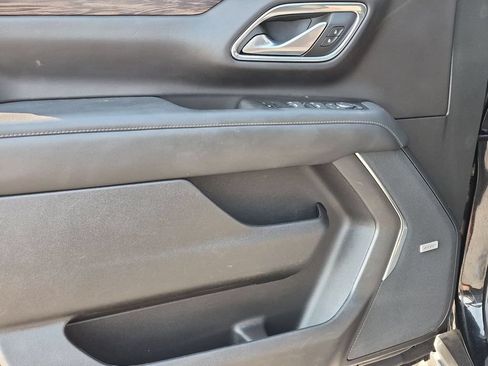 Used 2022 Chevrolet Tahoe LT w/ LT Signature Plus Package AWD/4WD image 12