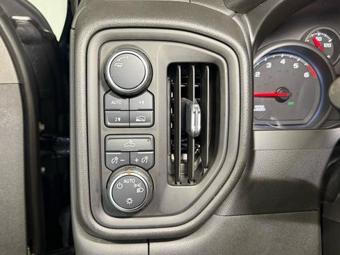 Used 2021 Chevrolet Silverado 1500 Custom AWD/4WD image 16