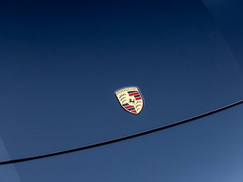 Certified 2022 Porsche Panamera image 15