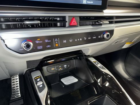 New 2026 Kia Sorento SX Prestige image 24
