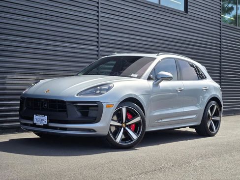 Used 2026 Porsche Macan GTS AWD/4WD image 1