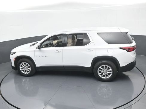 Used 2022 Chevrolet Traverse LS image 46