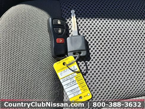 Used 2018 Nissan Frontier SV image 32