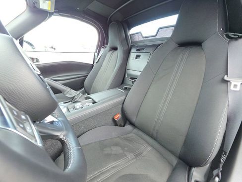 Used 2025 MAZDA MX-5 Miata Club RWD image 11
