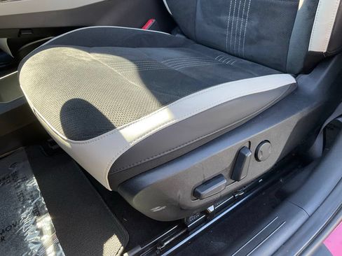 Used 2022 Kia EV6 GT-Line w/ GT-Line Suede Seat Package RWD image 16