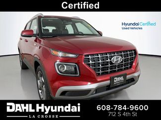 Used 2025 Hyundai Venue Limited FWD video 1