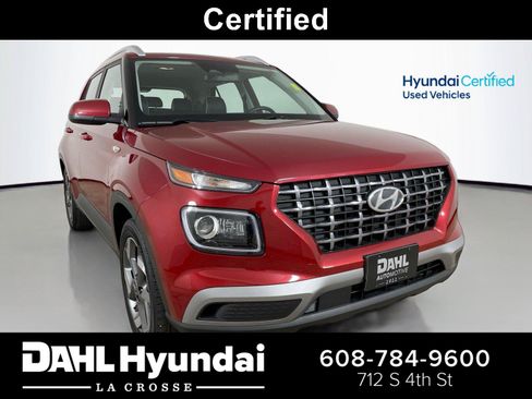 Used 2025 Hyundai Venue Limited FWD image 1