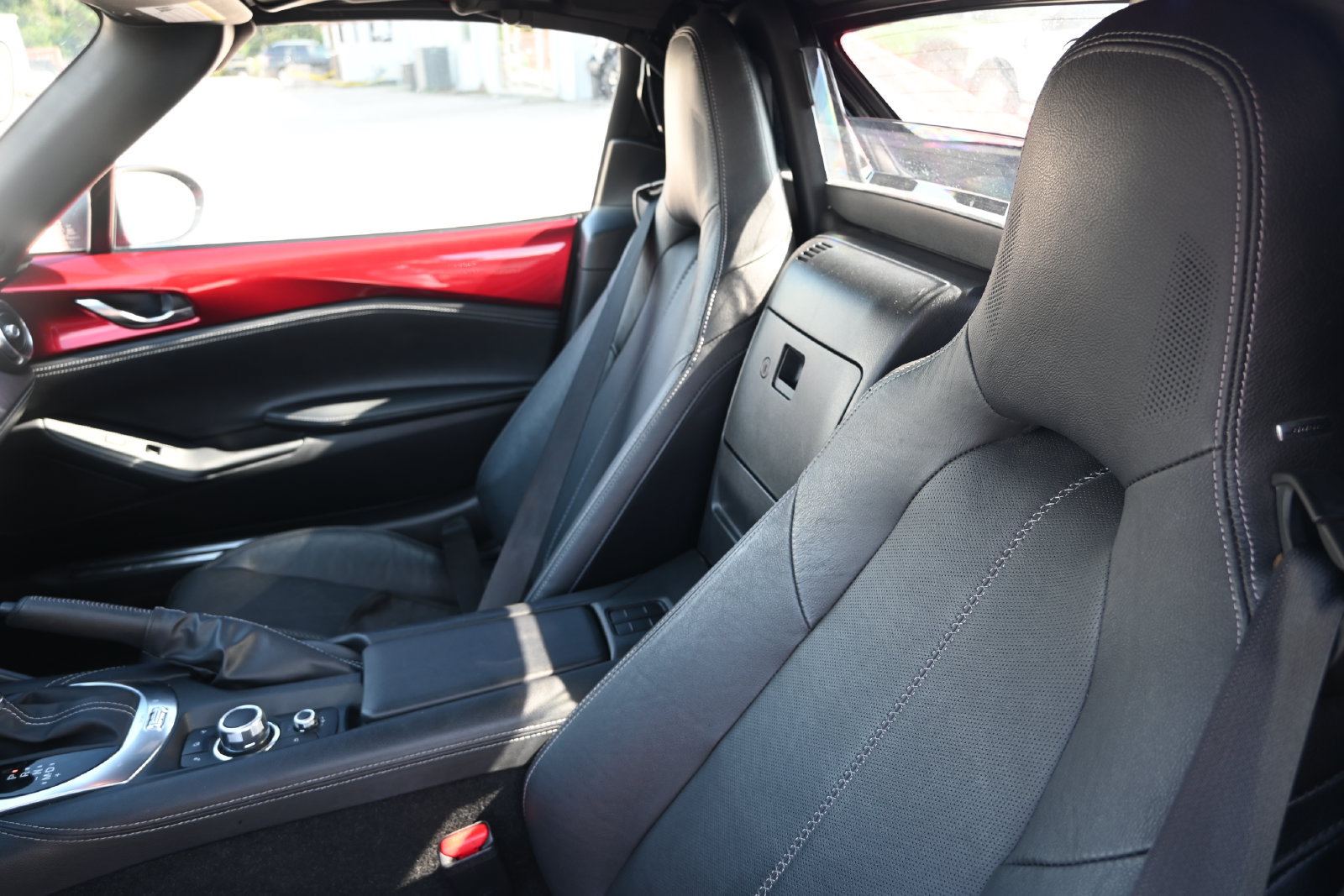 Used 2024 MAZDA MX-5 Miata RF Grand Touring RWD image 10