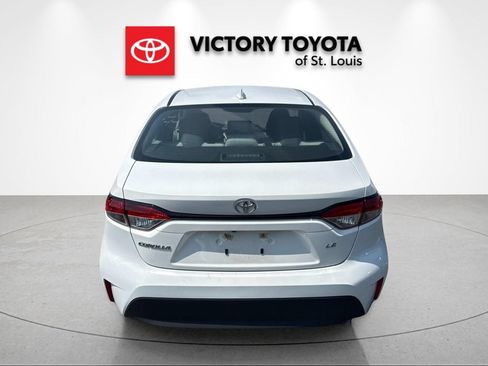 Used 2025 Toyota Corolla LE FWD image 4