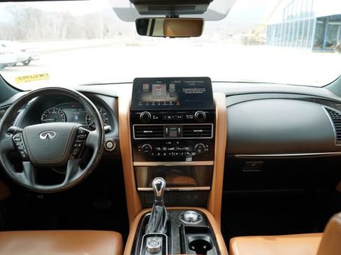 Used 2023 INFINITI QX80 Sensory w/ All-Season Package AWD/4WD image 16