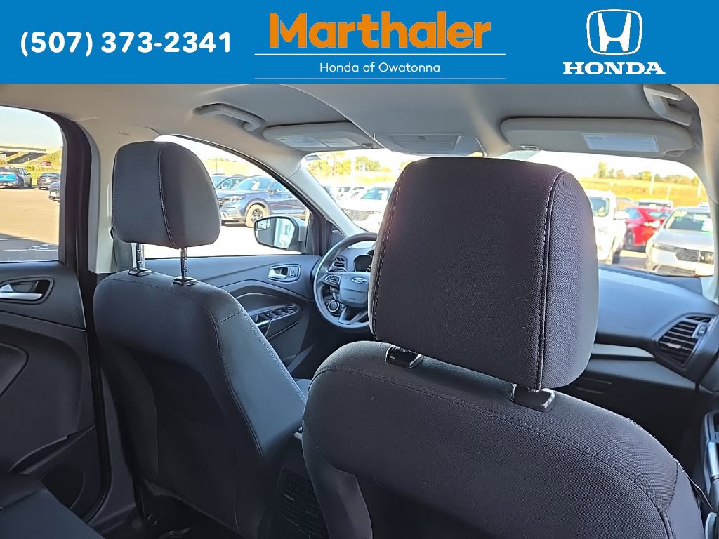 Used 2017 Ford Escape SE w/ SE Cold Weather Package AWD/4WD image 18