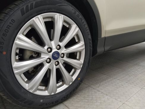 Used 2018 Ford Escape Titanium w/ Ford Safe & Smart Package FWD image 31