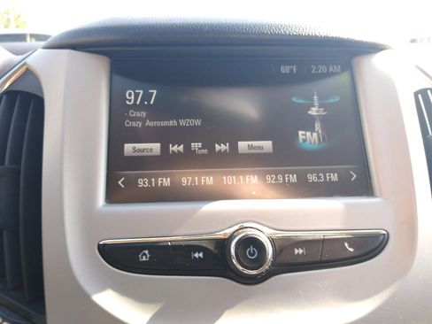 Used 2017 Chevrolet Cruze LS image 17