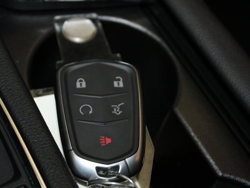 New 2026 Cadillac XT5 Luxury image 18