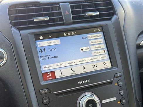 Used 2018 Ford Fusion Titanium FWD image 12