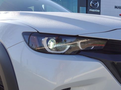 Certified 2025 MAZDA CX-50 2.5 Hybrid w/ Preferred Pkg image 3