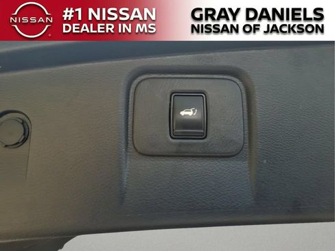 Used 2023 Nissan Murano Platinum w/ Cargo Package FWD image 9
