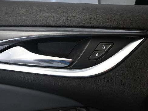 Used 2018 Buick Enclave Essence image 26