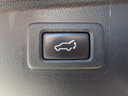 Used 2016 Subaru Outback 2.5i Limited AWD/4WD image 35