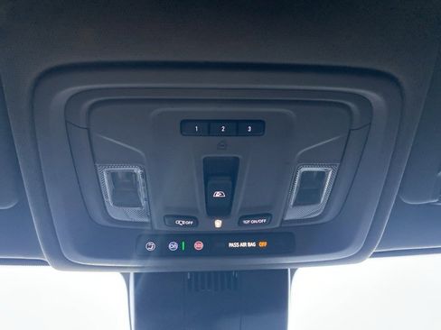 Used 2022 Chevrolet Silverado 1500 LT image 32