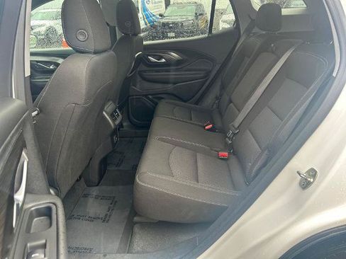 Used 2024 GMC Terrain SLE AWD/4WD image 10