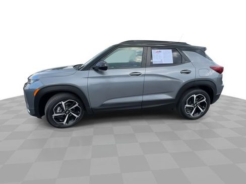 Used 2021 Chevrolet TrailBlazer RS w/ Sun and Liftgate Package FWD image 5