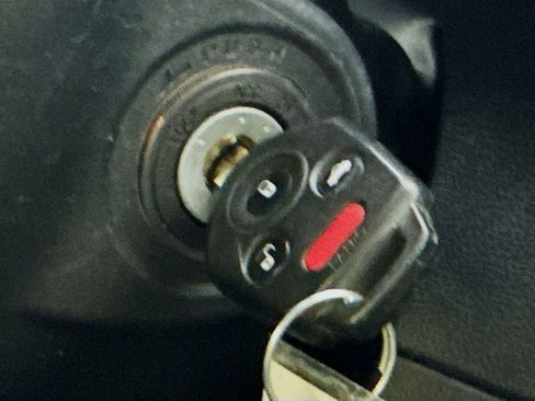 Used 2021 Subaru Crosstrek 2.0i Premium image 18