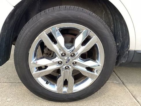 Used 2013 Ford Edge Limited w/ Driver Entry Pkg FWD image 7