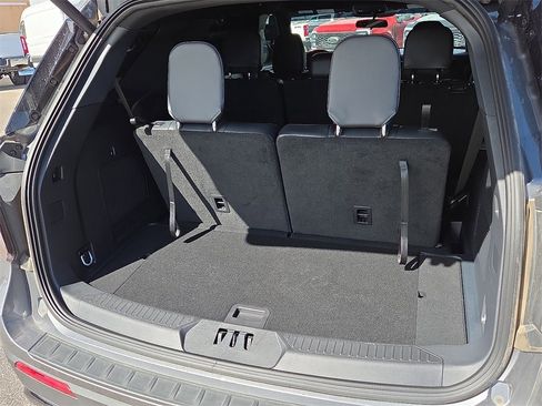 Used 2025 Ford Explorer ST-Line image 18