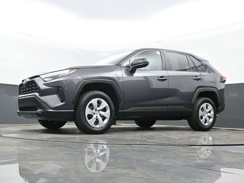 Used 2025 Toyota RAV4 LE image 27