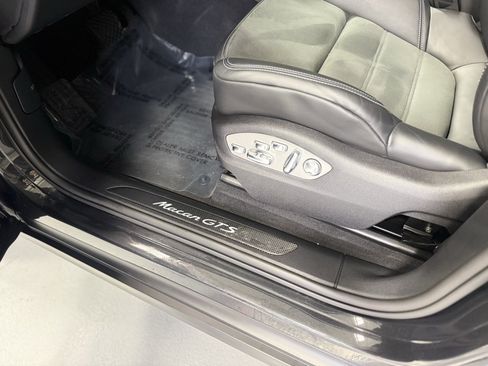 Used 2025 Porsche Macan GTS image 7