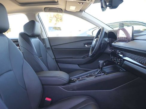 Certified 2025 Honda Accord EX-L image 15