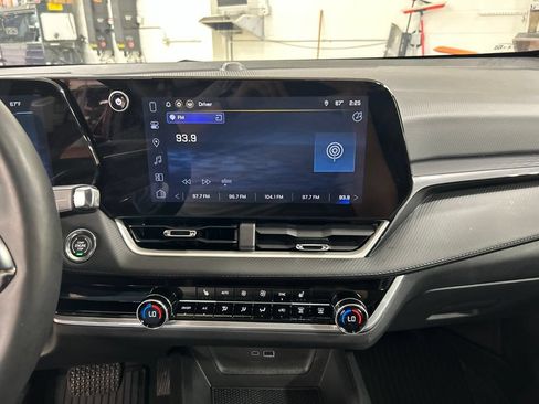 Used 2026 Chevrolet Equinox LT w/ Convenience Package II AWD/4WD image 19