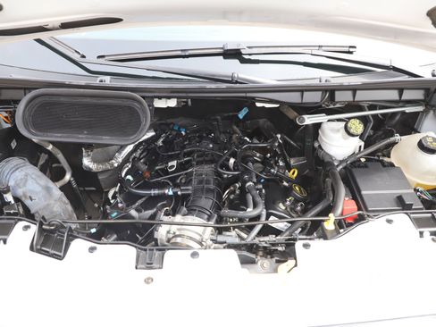 Used 2024 Ford Transit 350 XLT RWD image 31