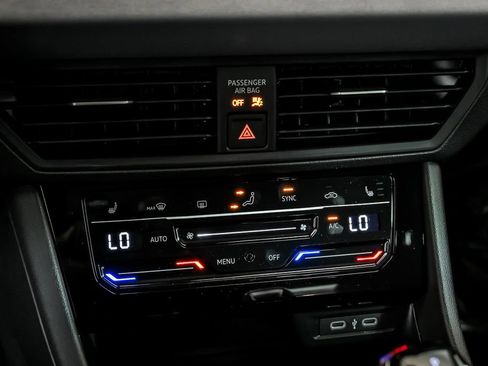 New 2026 Volkswagen Jetta SE FWD image 15