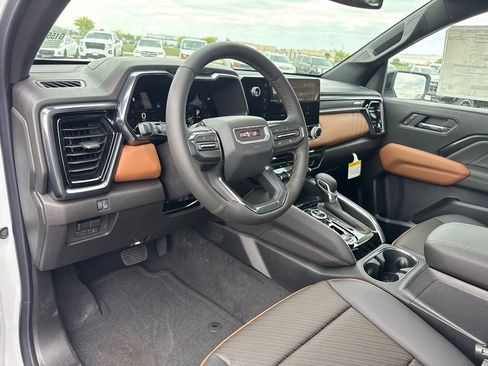 New 2026 GMC Canyon AT4 w/ Technology Plus Package AWD/4WD image 20
