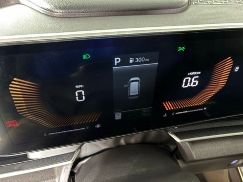 New 2026 Kia Carnival EX FWD image 22