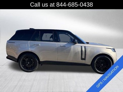 Used 2023 Land Rover Range Rover SE image 4