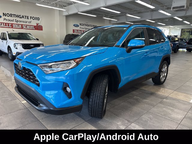 Used 2021 Toyota RAV4 XLE Premium FWD image 17