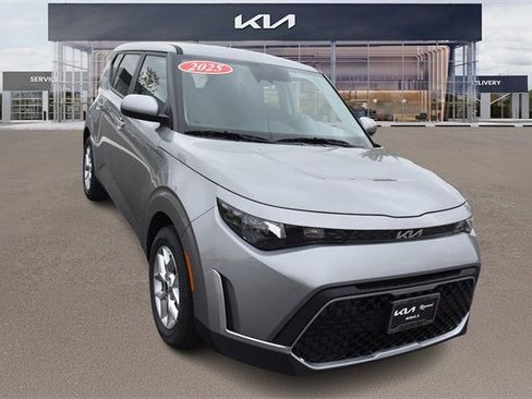 New 2025 Kia Soul LX image 9