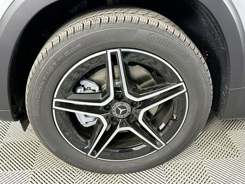 Used 2026 Mercedes-Benz GLB 250 4MATIC image 31