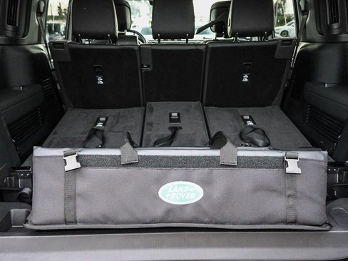 New 2026 Land Rover Defender 130 X-Dynamic SE image 26