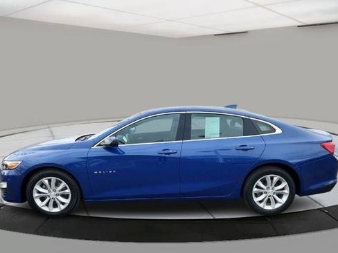 Used 2023 Chevrolet Malibu LT image 2